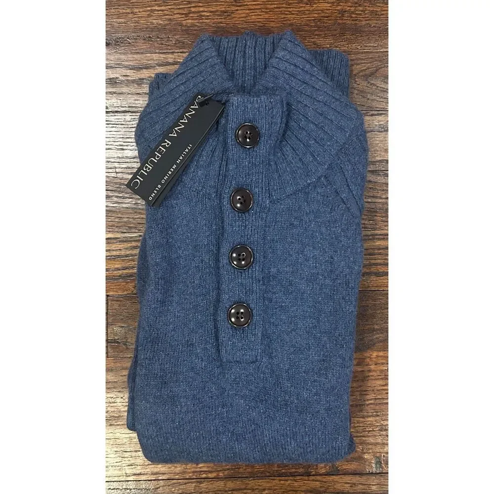 Banana Republic Blue Sweater Men's Size Medium NWT